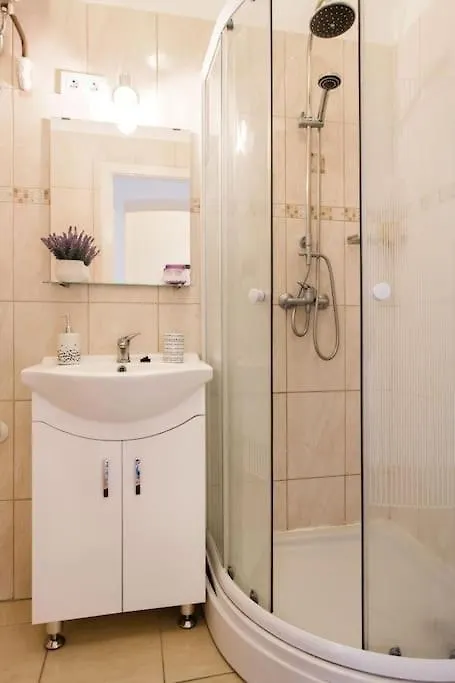 Comfortable Flat With Prime Location Near Oktogon Budapest Apartment