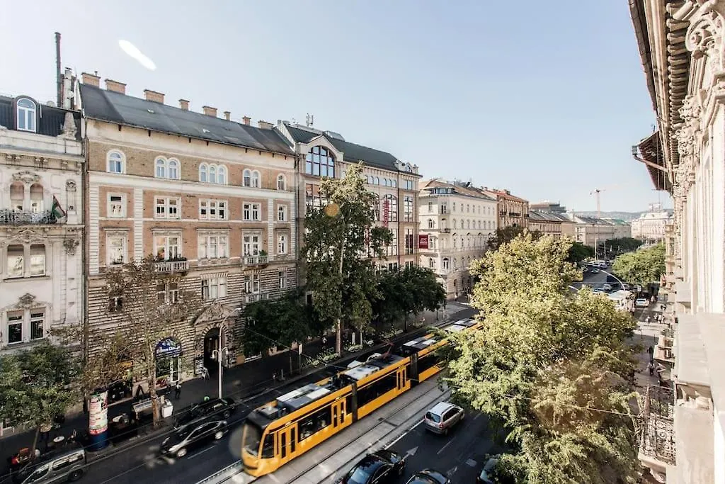 Comfortable Flat With Prime Location Near Oktogon Budapest